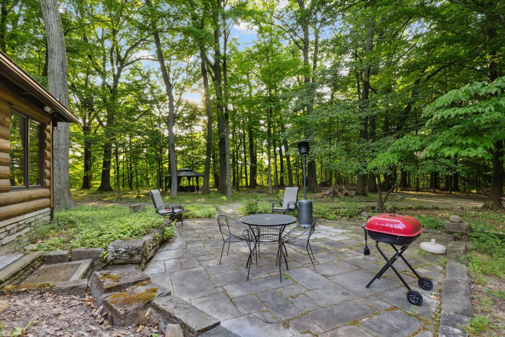 Log - Natures Oasis - Fire Pit & Gazebo Hébergement de vacances